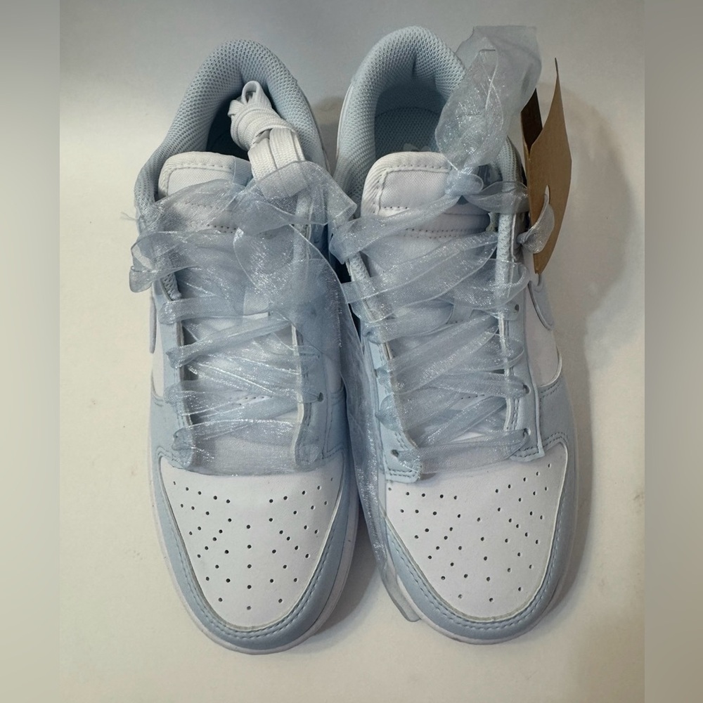 Nike DUNKS in Pale Blue and White New with tags - Picture 4 of 7